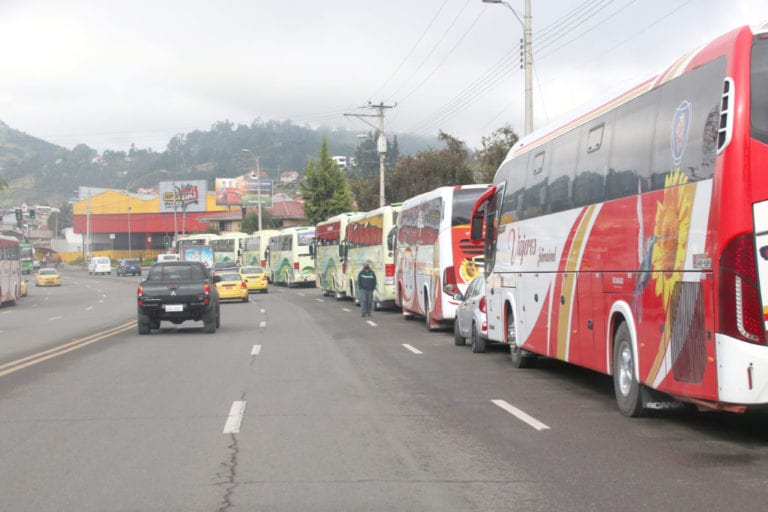 Ya habrá buses a Loja y Paute