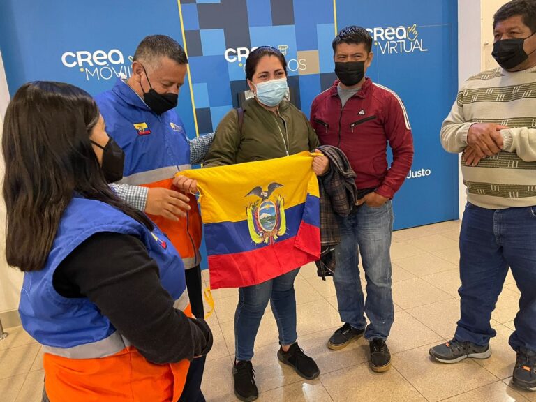 Ecuatoriana que estaba en Ucrania llegó a Cuenca