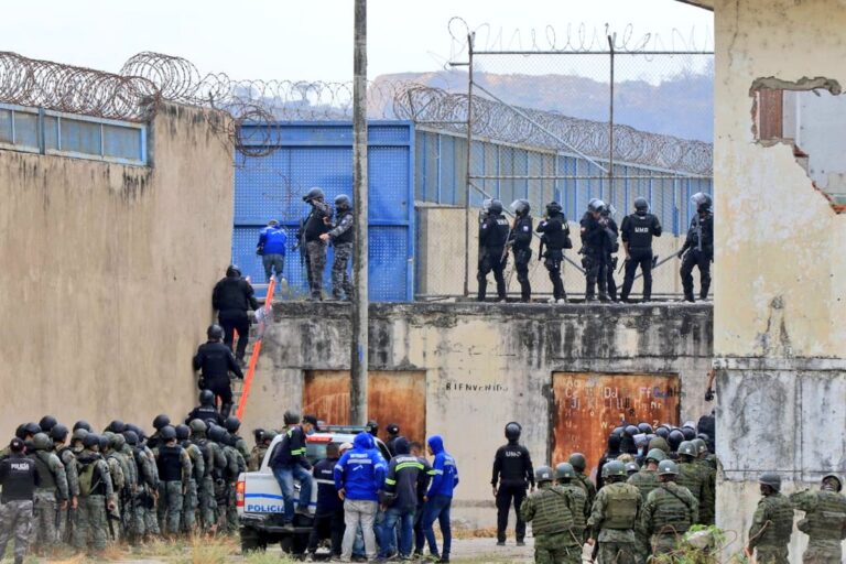 Dos reclusos procesados por matanza de 65 PPL en Penitenciaría del Litoral