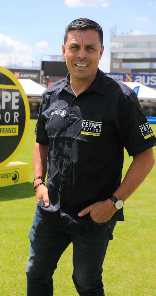 Víctor Hugo Peña, ciclista colombiano.