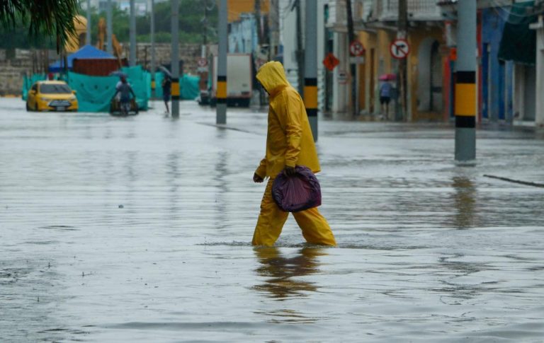Lluvias afectan a unas 4.000 familias en zona paraguaya fronteriza con Brasil