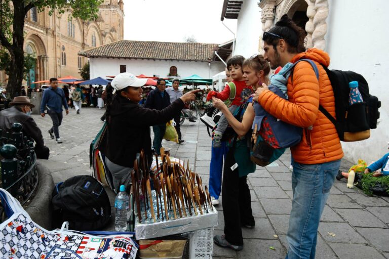 Empleo informal subió en 2022 en Ecuador