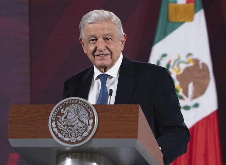 López Obrador visitará la frontera tras el incendio que mató a 39 migrantes