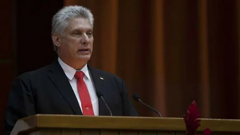 El presidente de Cuba anuncia su asistencia a la Cumbre Iberoamericana