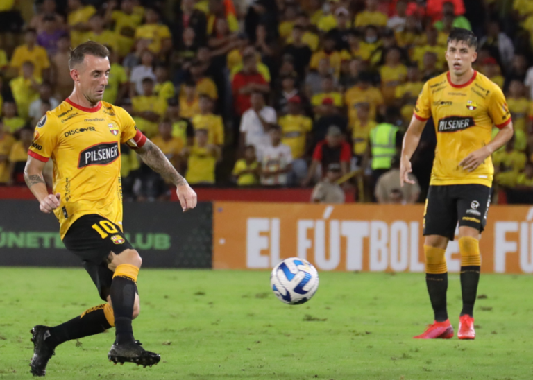 Barcelona y Emelec jugarán un clásico marcado por la desesperación en Ecuador
