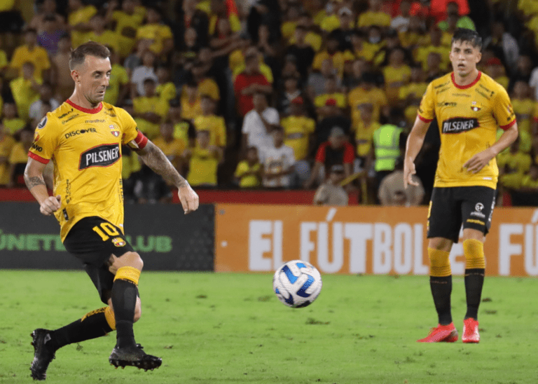 Barcelona y Emelec jugarán un clásico marcado por la desesperación en Ecuador