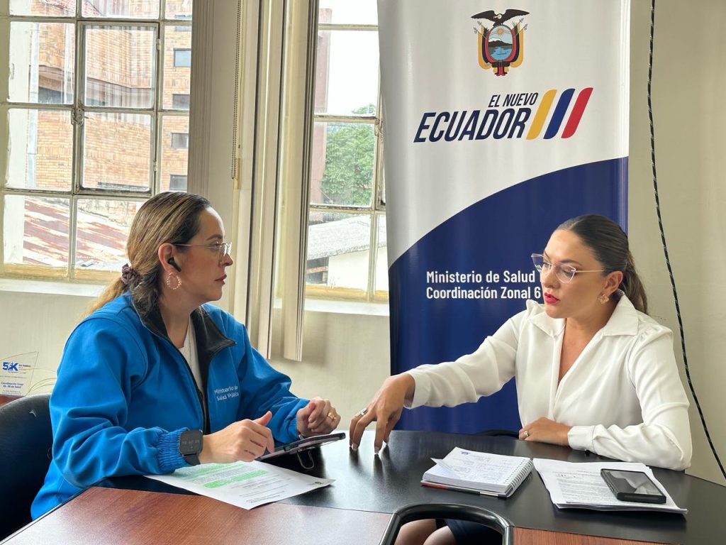 Andrea Durango (D), titular de la Coordinación Zonal 6 del Ministerio de Salud Pública (MSP),
