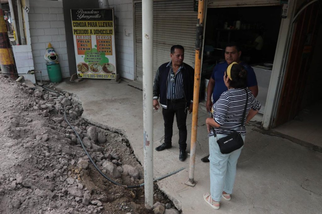 Unos cuatro centímetro (cm) por día se hunde las viviendas en el sector El Ramal, según los vecinos.