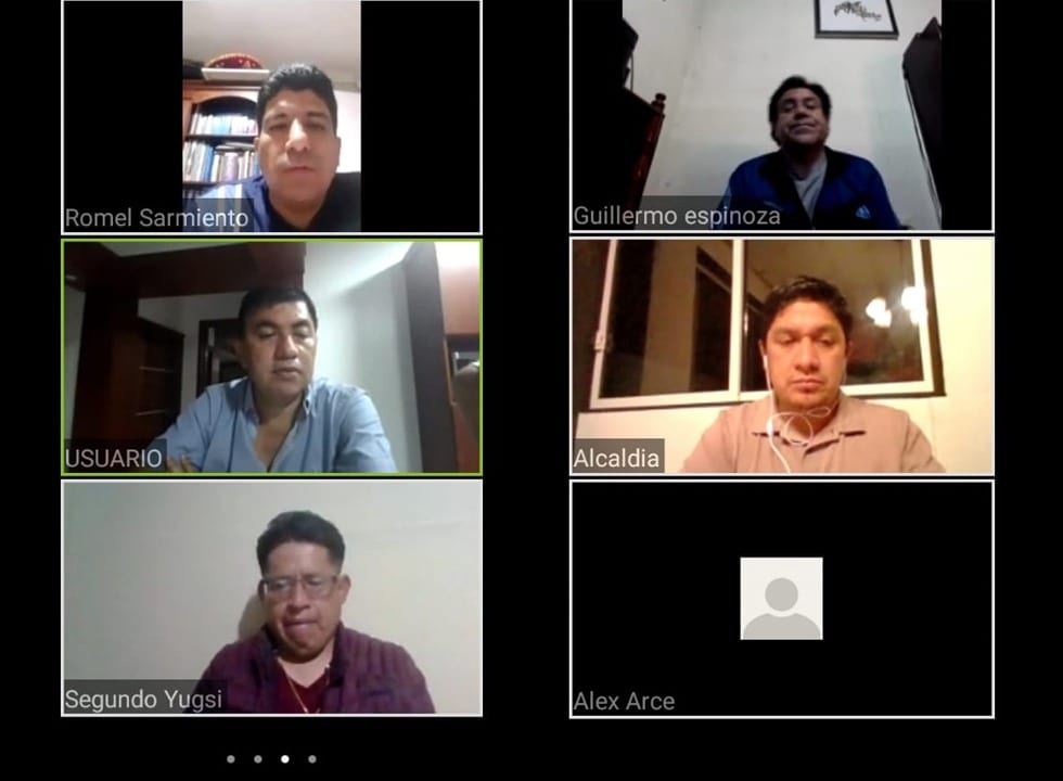 Los alcaldes de los cantones de la provincia de Cañar en la reunión virtual, en la que analizaron sobre el tema.(Cortesía)
