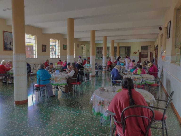 Llegaron recursos y ayuda para el Asilo Cristo Rey