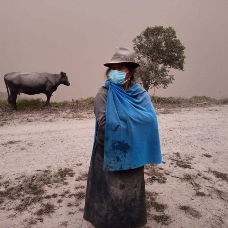 La UE destina 117.000 dólares en ayuda por erupción volcánica en Ecuador