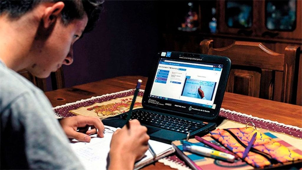 Los estudiantes se mantienen en clases virtuales.
