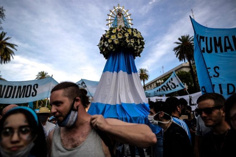 La Iglesia cree que la ley de aborto ahondará las «divisiones» en Argentina