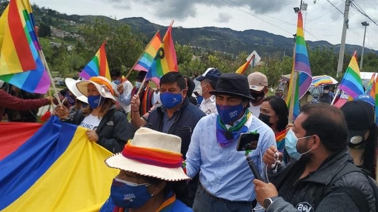 Los sindicatos de Ecuador apoyan la movilización indígena para recontar votos