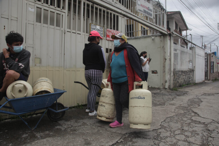 En Cuenca algunas distribuidoras racionan venta de gas