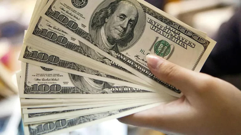 Duque pide señales de confianza tras subida del dólar a más de 4.500 pesos