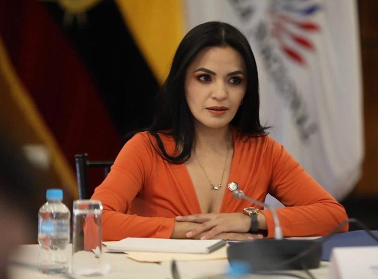 Asamblea debate la salida de Yeseña Guamaní como vicepresidenta del legislativo