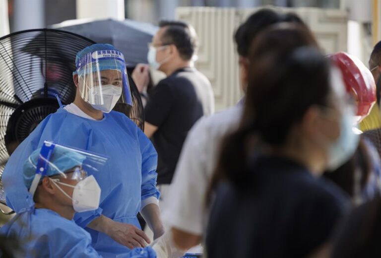 Pekín estudia «ajustar» su exigencia de vacuna para entrar a lugares públicos