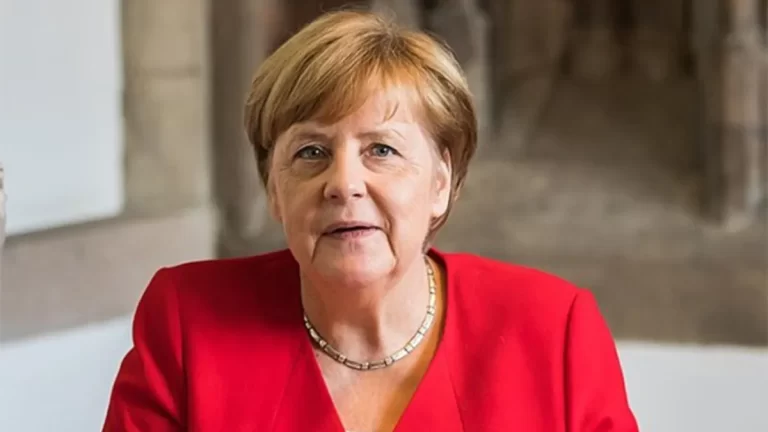 Angela Merkel, galardonada con el Premio de la Paz de la Unesco
