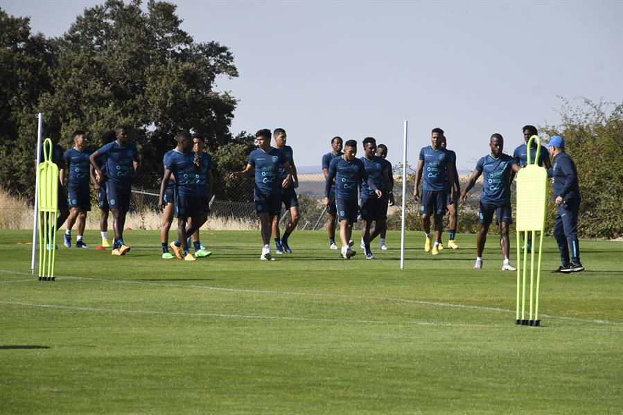 Entrenamiento Ecuador amistoso Arabia Japón