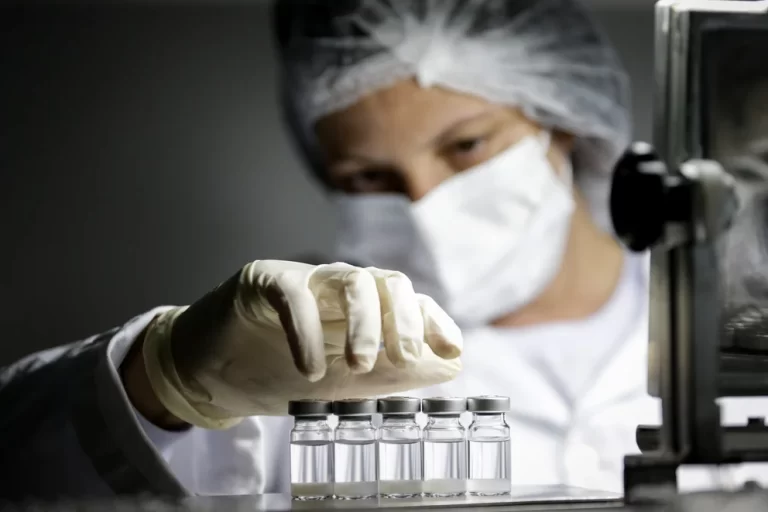 Un laboratorio argentino producirá y exportará vacunas de la china CanSino