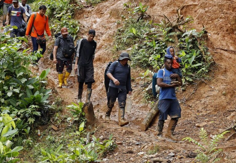 Se agrava crisis migratoria en el Darién, según autoridades colombianas