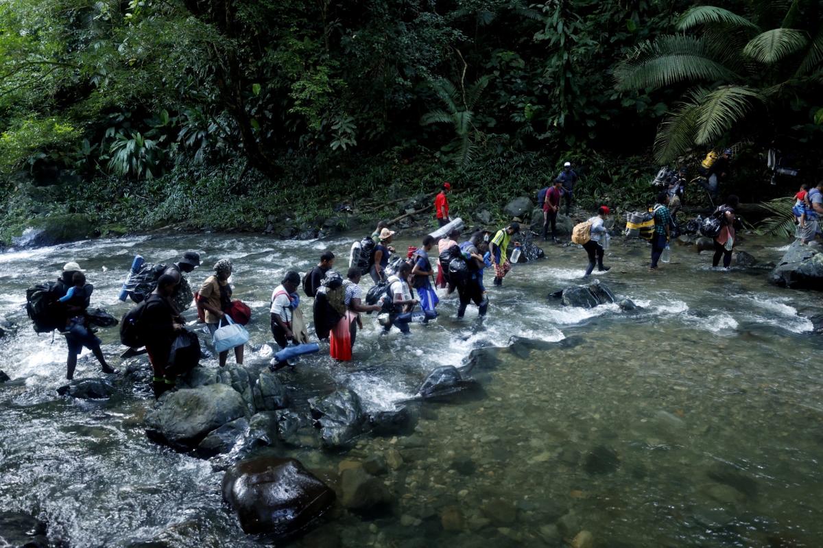 Un total de 257 personas fueron detenidas en América central y del sur por supuesta trata de migrantes en una operación de Interpol.
