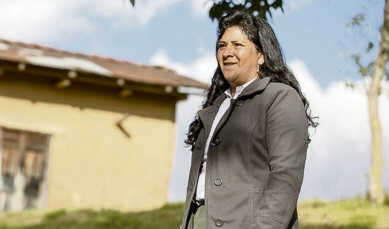 Esposa de Castillo abandona Perú con destino a México junto al embajador