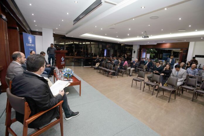 El evento se llevó a cabo en el auditorio de la Cámara de Industrias. /XCA
