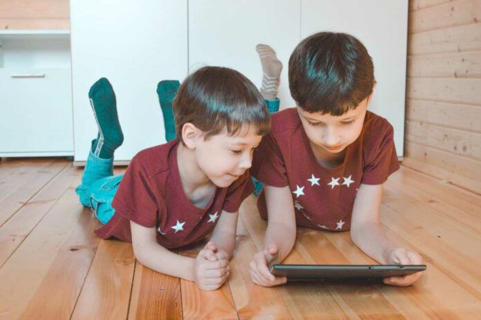 1-5A-4-coles Tiempo de menores en internet