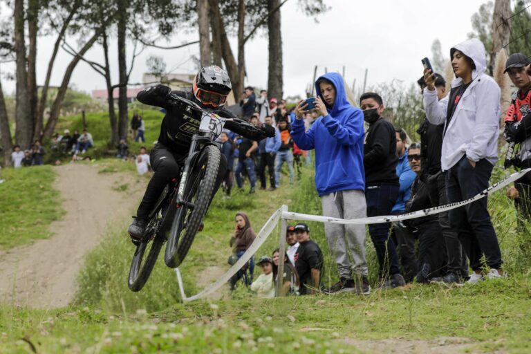 Santiago “Negro” Vázquez quiere ser un referente en el downhill