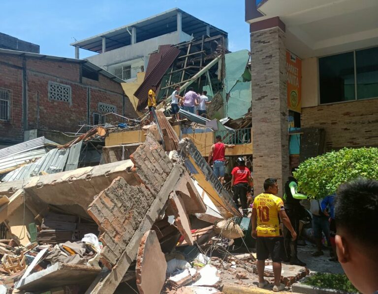 Un peruano está entre los fallecidos por sismo en Ecuador