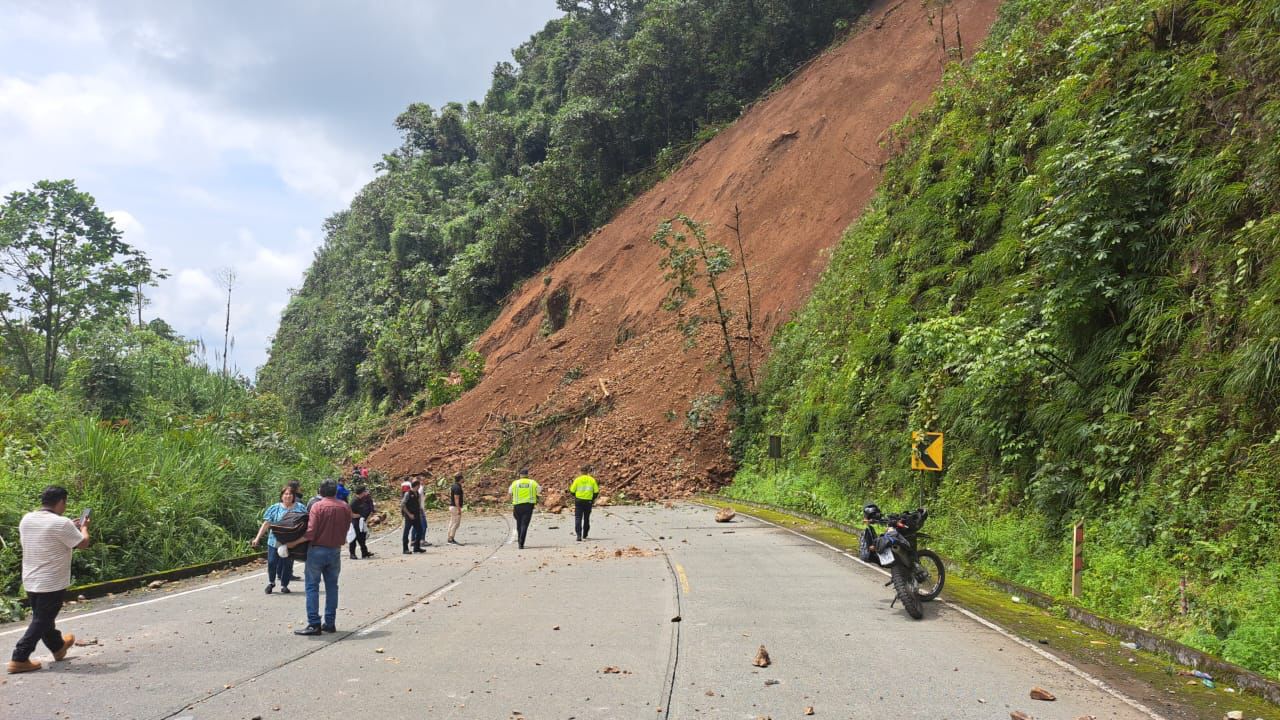 Declaratoria de emergencia para vías de Azuay