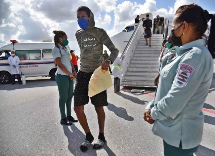 CUBA-LA HABANA-REALIZA MÉXICO SU CUARTA OPERACIÓN AÉREA CON CUBANOS DEPORTADOS