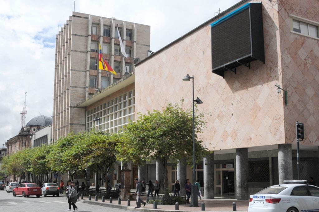 El alcalde de Cuenca, Cristian Zamora, advirtió que los sueldos de diciembre de los trabajadores del Municipio están en riesgo de no cancelarse.