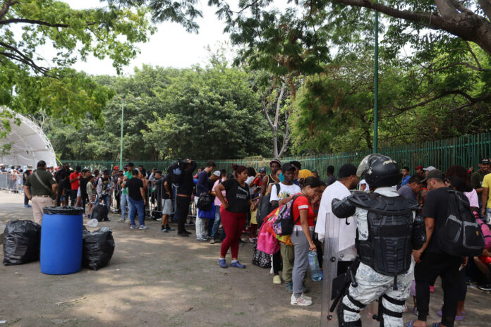 Angustia desde tres fronteras, el camino migrante ante el fin del