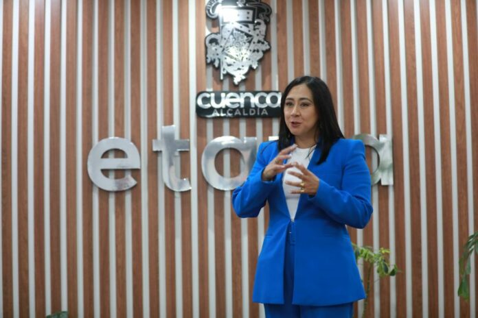 María Verónica Polo, nueva gerente de ETAPA, fue posesionada ayer por el directorio de la entidad. /XCA María Verónica Polo, nueva gerente de ETAPA, fue posesionada ayer por el directorio de la entidad. /XCA