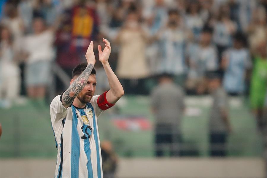Lionel Messi no jugará los amistosos de Argentina por una lesión sufrida en el cotejo del Inter Miami ante Nashville.