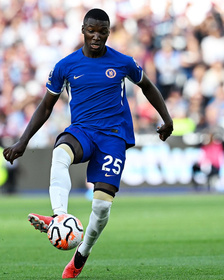 Moisés Caicedo debutó con derrota ante el West Ham.