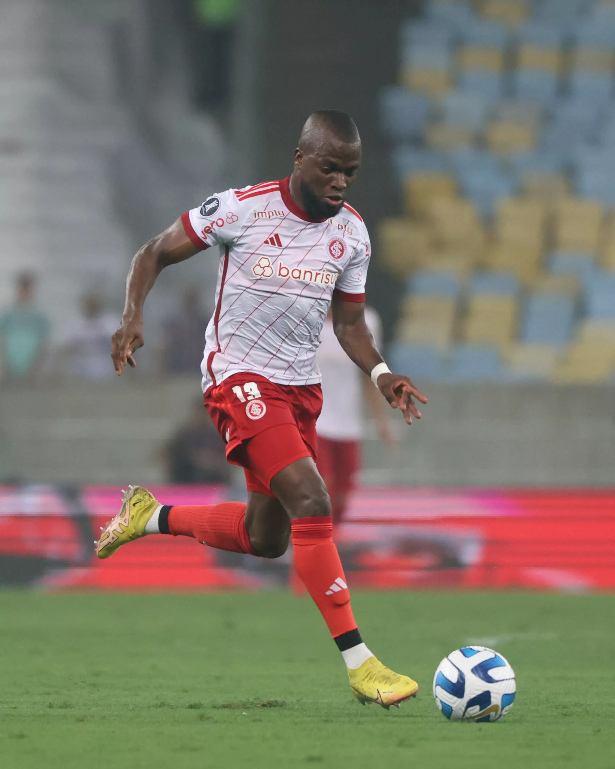 Enner Valencia disputó los 90 minutos del Inter de Porto Alegre en semifinales de Libertadores.