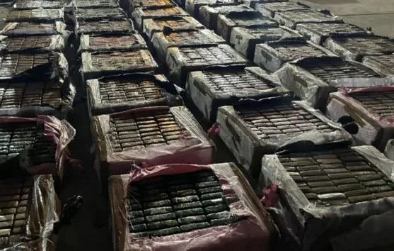 Imagen referencial. La Policía de España incautó 1.700 kilos de cocaína ocultos en contenedores de Ecuador. Foto: Internet