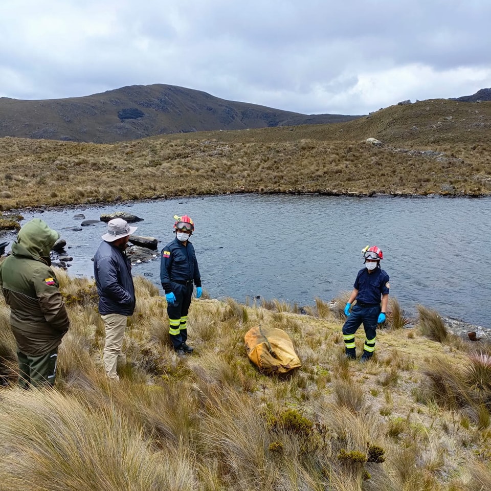 l cuerpo sin vida del joven fue hallado en la laguna Napale, en el sector de Soldados, dentro del cantón Cuenca. /Cortesía