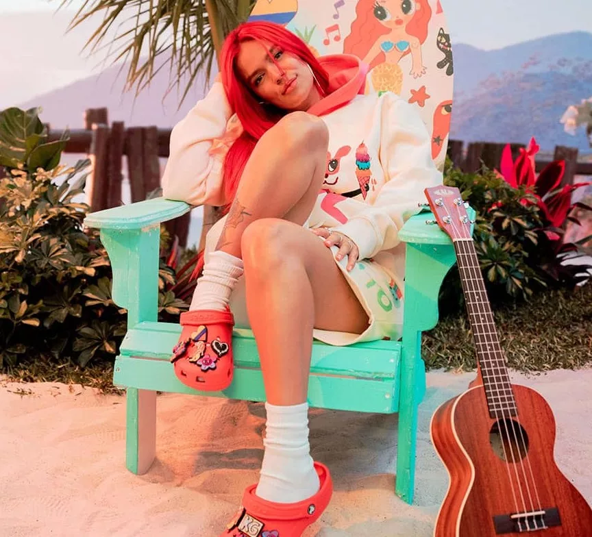Karol G anunció este marte que realizará una gira latinoamericana y que tendrá una parada en su natal Medellín el 1 de diciembre.