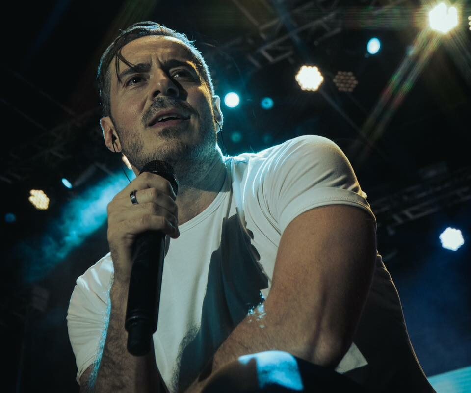 José Madero, exvocalista de la banda mexicana del Rock alternativo Pxndx, se presenta en Cuenca este miércoles en la Casa de la Cultura.