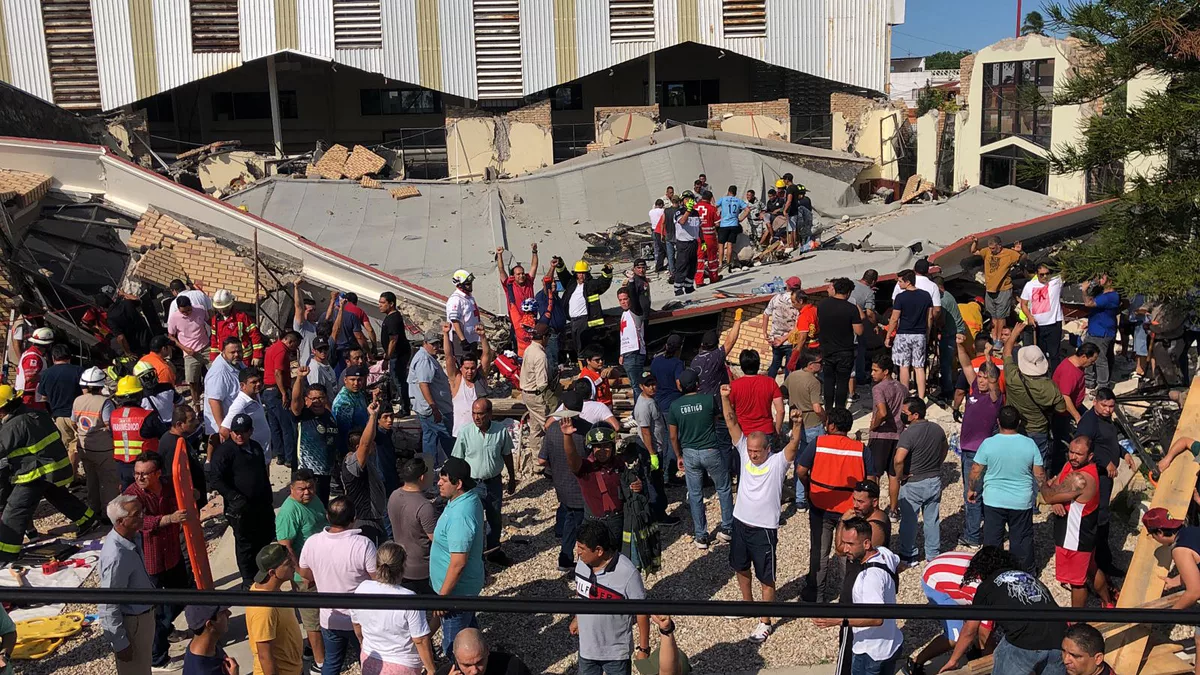 La cifra de muertos por el colapso de una iglesia en el estado de Tamaulipas, en México, subió a 10, mientras que el número de heridos se elevó a 60. Foto: EFE