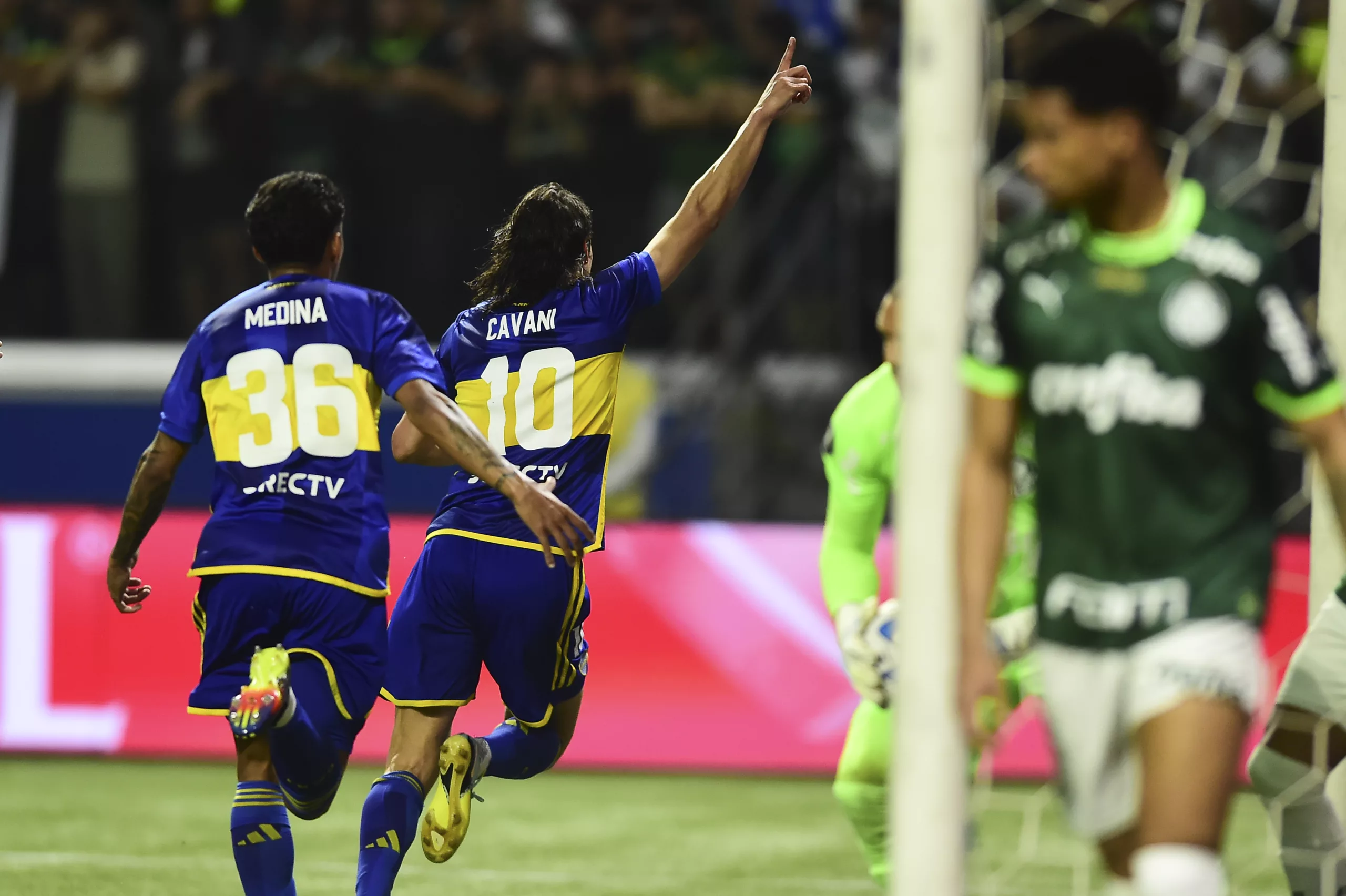 Cavani marcó el gol del empate de Boca Juniors en la clasificación del equipo a la final de la Libertadores.
