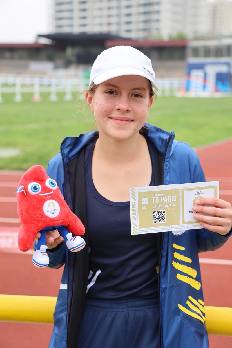 María Sol Naranjo recibe la notificación de su cupo directo a los Juegos Olímpicos alcanzado en los Juegos Panamericanos Santiago 2023. Foto: Comité Olímpico