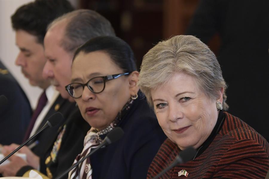 La canciller mexicana, Alicia Bárcena, afirmó este lunes la migración que atraviesa el país hacia Estados Unidos se ha reducido a la mitad desde diciembre.