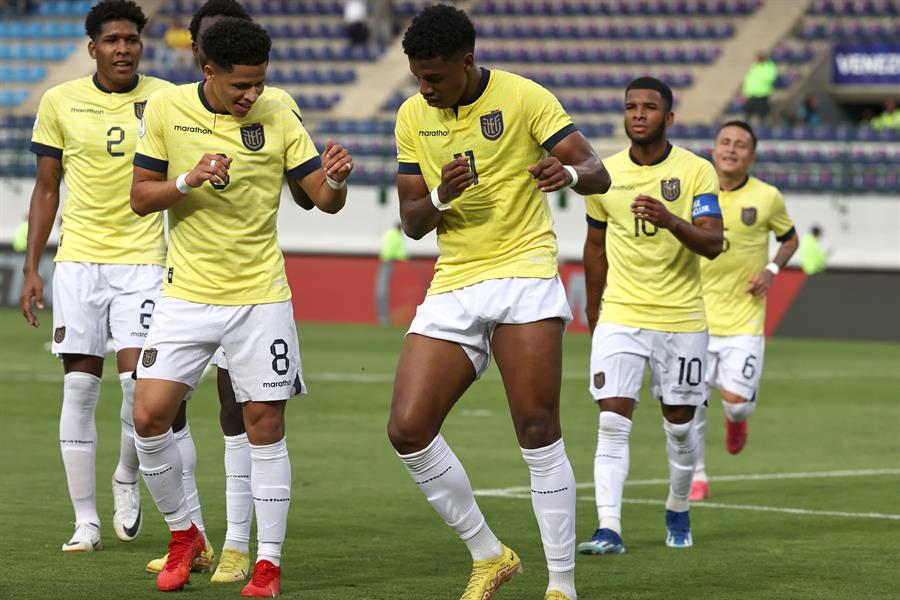 La selección ecuatoriana de fútbol sub-23 se impuso 2-0 a Bolivia por la tercera fecha del grupo ‘A’ del Preolímpico rumbo a París 2024.