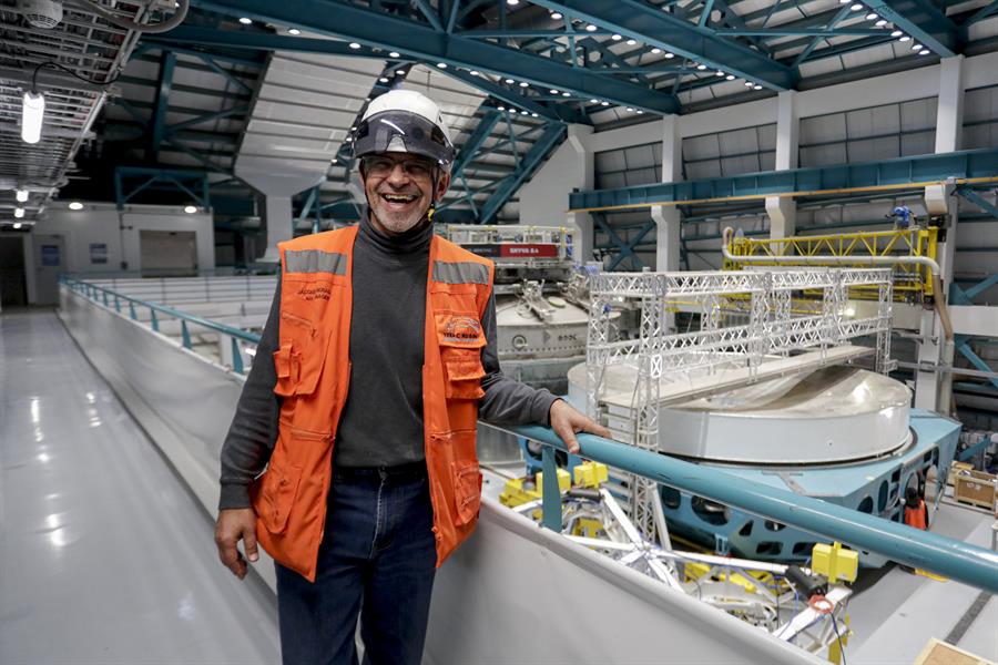 Jacques Sebag, Gerente AIV Proyecto Vera C. Rubin, en las instalaciones del Observatorio Rubin, que se encuentra en construcción, en cerro Pachón, en la región de Coquimbo, área metropolitana de Santiago (Chile). Es, como le llaman algunos, el “Ferrari de los telescopios” por la velocidad, resolución y tamaño de su cámara, la más grande del mundo, que cambiará la forma de entender la astronomía e incluso los conocimientos hasta ahora obtenidos del universo, explican a EFE los científicos que están construyendo el Observatorio Vera Rubin en el cerro Pachón del Valle del Elqui, al norte de Chile. EFE
